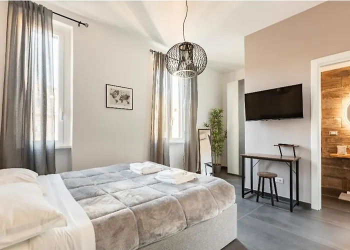 Azzurra Vaticano Roma