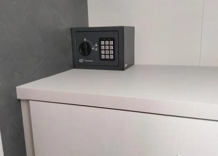 Azzurra Vaticano Roma